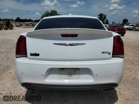 2016 Chrysler 300 S Alloy Edition with VIN 2C3CCABT8GH311252, listed as a Copart auction lot 61105065 with 89,436 mi miles and Salvage title. Bid and sale history available at DreamBid. Image 6.