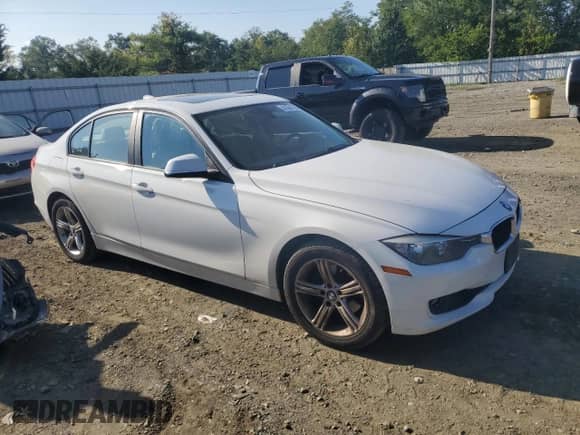 2014 BMW 3 Series 328i xDrive с VIN WBA3B5G5XENS11008, выставлен на аукционе Copart как лот 81551725 с пробегом 219 678 миль миль и Чистый • Clean title. История ставок и продаж доступна на DreamBid. Изображение 4.