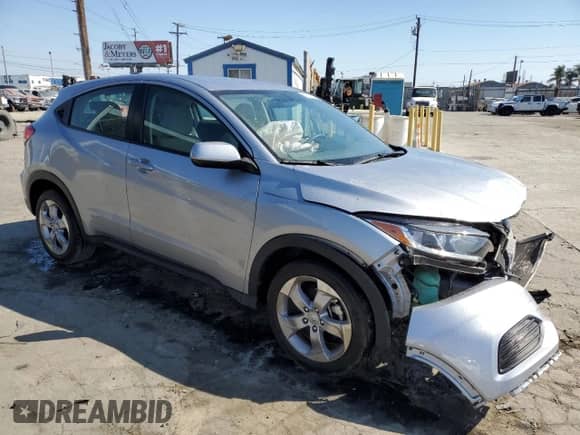 2022 Honda HR-V LX with VIN 3CZRU5H35NM726202, listed as a Copart auction lot 67477935 with 26,724 mi miles and Salvage title. Bid and sale history available at DreamBid. Image 4.