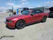 2005 Ford Mustang GT Deluxe с VIN 1ZVFT85H455196014, выставлен на аукционе Copart как лот 64955205 с пробегом 185 633 миль миль и Списание • Salvage title. История ставок и продаж доступна на DreamBid. Изображение 1.