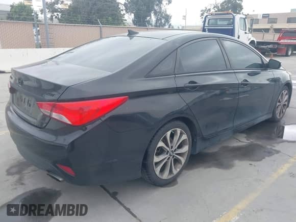 2014 Hyundai Sonata Limited z VIN 5NPEC4AB0EH930771, wystawiony jako IAAI lot #43000454 z przebiegiem 144 586 mil mil oraz . Historia ofert i sprzedaży dostępna na DreamBid. Obrazek 4.