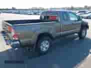 2015 Toyota Tacoma PreRunner z VIN 5TFTX4GN2FX041893, wystawiony jako IAAI lot #43129780 z przebiegiem 89 276 mil mil oraz . Historia ofert i sprzedaży dostępna na DreamBid. Obrazek 4.