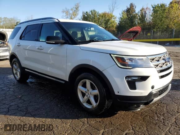 2018 Ford Explorer XLT z VIN 1FM5K7DH5JGC32347, wystawiony jako Copart lot #81644475 z przebiegiem 66 961 mil mil oraz Czysty tytuł • Clean title. Historia ofert i sprzedaży dostępna na DreamBid. Obrazek 4.