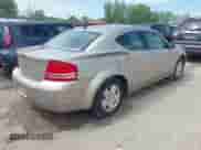 2009 Dodge Avenger SE z VIN 1B3LC46B99N520235, wystawiony jako IAAI lot #42719558 z przebiegiem 116 877 mil mil oraz . Historia ofert i sprzedaży dostępna na DreamBid. Obrazek 4.