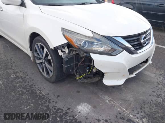 2016 Nissan Altima S with VIN 1N4AL3AP4GC262014, listed as a IAAI auction lot 43113161 with 180,220 mi miles and . Bid and sale history available at DreamBid. Image 6.