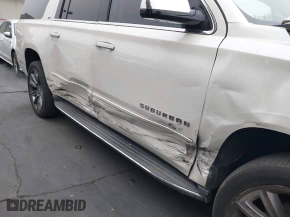 2015 Chevrolet Suburban LTZ с VIN 1GNSCKKC7FR638020, выставлен на аукционе IAAI как лот 42444271 с пробегом 117 670 миль миль и . История ставок и продаж доступна на DreamBid. Изображение 6.