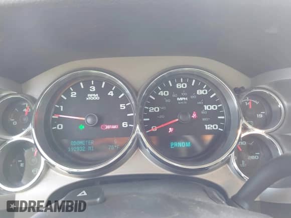 2013 GMC Sierra 1500 SLE z VIN 1GTR2VE72DZ318790, wystawiony jako IAAI lot #43341464 z przebiegiem 192 932 mil mil oraz . Historia ofert i sprzedaży dostępna na DreamBid. Obrazek 7.