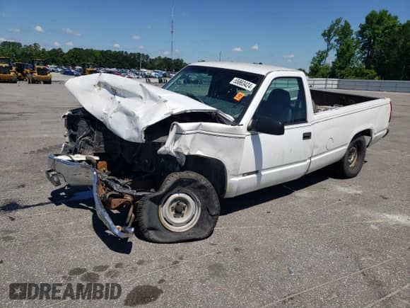 1997 Chevrolet Silverado 1500 z VIN 1GCEC14W2VZ138482, wystawiony jako Copart lot #55863424 z przebiegiem 270 995 mil mil oraz Szkoda całkowita • Salvage title. Historia ofert i sprzedaży dostępna na DreamBid. Obrazek 1.