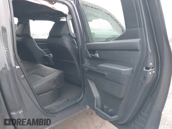 2024 Toyota Tacoma SR5 with VIN 3TMLB5JNXRM055645, listed as a IAAI auction lot 41208771 with 984 mi miles and . Bid and sale history available at DreamBid. Image 8.