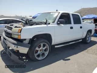 2006 Chevrolet Silverado 1500 LT2 z VIN 2GCEC13Z161276777, wystawiony jako Copart lot #53574645 z przebiegiem 226 707 mil mil oraz Szkoda całkowita • Salvage title. Historia ofert i sprzedaży dostępna na DreamBid. Obrazek 1.