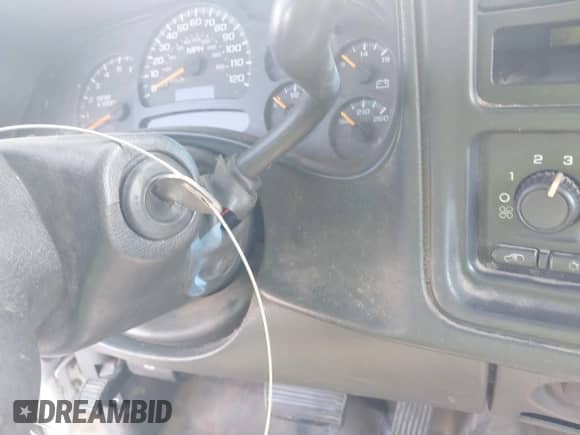 2005 Chevrolet Silverado 2500HD Work Truck with VIN 1GBHC24U35E128539, listed as a IAAI auction lot 42886512 with 325,038 mi miles and . Bid and sale history available at DreamBid. Image 11.