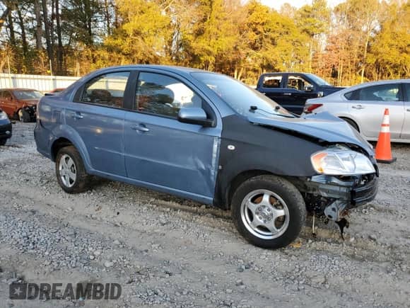 2007 Chevrolet Aveo LS z VIN KL1TD56637B051430, wystawiony jako Copart lot #81585564 z przebiegiem Nie podano mil oraz Nie do naprawy • Non repairable. Historia ofert i sprzedaży dostępna na DreamBid. Obrazek 4.
