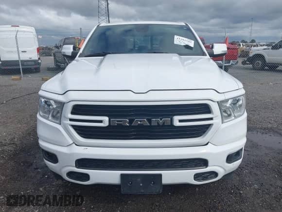 2019 Ram 1500 Big Horn z VIN 1C6RREFT4KN819859, wystawiony jako IAAI lot #43292595 z przebiegiem 88 477 mil mil oraz . Historia ofert i sprzedaży dostępna na DreamBid. Obrazek 13.