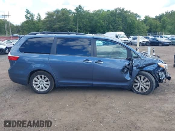 2015 Toyota Sienna Limited with VIN 5TDDK3DCXFS120752, listed as a IAAI auction lot 43095637 with 151,423 mi miles and . Bid and sale history available at DreamBid. Image 13.