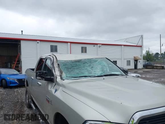 2010 Dodge 2500 Laramie with VIN 3D7UT2CL0AG181047, listed as a IAAI auction lot 42919372 with 158,914 mi miles and . Bid and sale history available at DreamBid. Image 6.