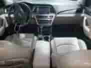 2017 Hyundai Sonata Sport z VIN 5NPE34AF4HH588331, wystawiony jako Copart lot #70566855 z przebiegiem Nie podano mil oraz Szkoda całkowita • Salvage title. Historia ofert i sprzedaży dostępna na DreamBid. Obrazek 8.