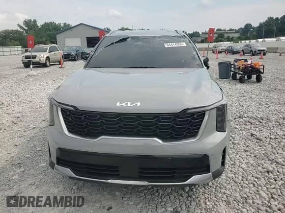 2025 Kia Sorento S z VIN 5XYRLDJC3SG336270, wystawiony jako Copart lot #64414365 z przebiegiem 4 601 mil mil oraz Szkoda całkowita • Salvage title. Historia ofert i sprzedaży dostępna na DreamBid. Obrazek 14.