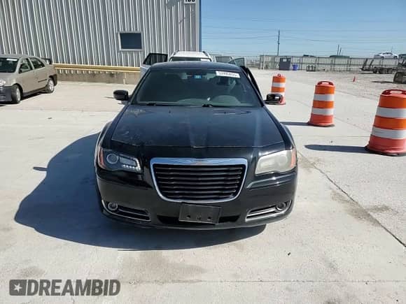 2014 Chrysler 300 S with VIN 2C3CCABT7EH119561, listed as a Copart auction lot 53995655 with 131,077 mi miles and Salvage title. Bid and sale history available at DreamBid. Image 13.
