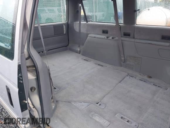 1992 Dodge Caravan Grand SE with VIN 1B4GH44R5NX258694, listed as a IAAI auction lot 42197603 with 152,591 mi miles and . Bid and sale history available at DreamBid. Image 8.
