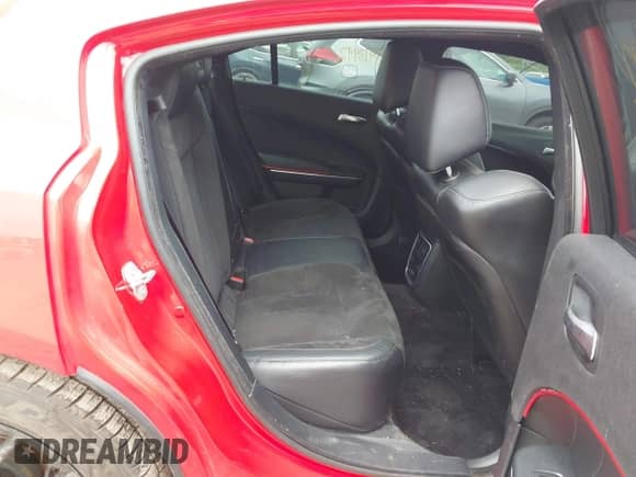 2015 Dodge Charger RT z VIN 2C3CDXCT0FH735456, wystawiony jako IAAI lot #42413492 z przebiegiem 88 503 mil mil oraz . Historia ofert i sprzedaży dostępna na DreamBid. Obrazek 8.