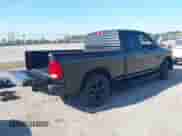 2018 Ram 1500 Express z VIN 1C6RR7FTXJS286833, wystawiony jako IAAI lot #41902890 z przebiegiem 29 560 mil mil oraz . Historia ofert i sprzedaży dostępna na DreamBid. Obrazek 4.