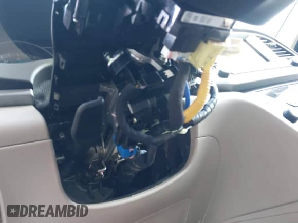 2018 Hyundai Elantra Value Edition z VIN 5NPD84LF4JH263825, wystawiony jako IAAI lot #43396508 z przebiegiem 96 899 mil mil oraz . Historia ofert i sprzedaży dostępna na DreamBid. Obrazek 6.