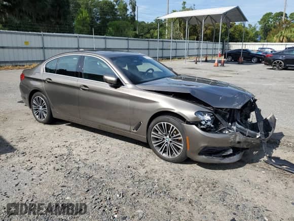 2019 BMW 5 Series 540i xDrive z VIN WBAJE7C52KG893057, wystawiony jako Copart lot #66627675 z przebiegiem Nie podano mil oraz Szkoda całkowita • Salvage title. Historia ofert i sprzedaży dostępna na DreamBid. Obrazek 4.