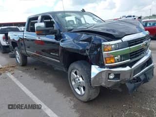 2016 Chevrolet Silverado 2500HD LTZ z VIN 1GC1KWE87GF114035, wystawiony jako IAAI lot #42254348 z przebiegiem Nie podano mil oraz . Historia ofert i sprzedaży dostępna na DreamBid. Obrazek 1.
