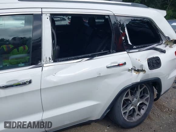 2021 Jeep Grand Cherokee 80th Anniversary z VIN 1C4RJFBG7MC704783, wystawiony jako IAAI lot #42716282 z przebiegiem 50 660 mil mil oraz . Historia ofert i sprzedaży dostępna na DreamBid. Obrazek 6.