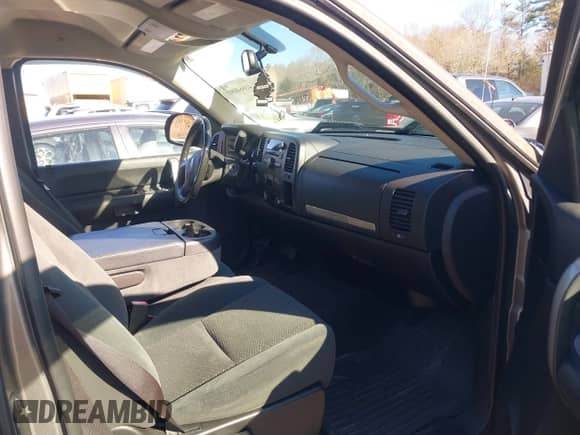 2008 GMC Sierra 1500 SLE1 с VIN 2GTEK19J481110549, выставлен на аукционе IAAI как лот 41664091 с пробегом 136 430 миль миль и . История ставок и продаж доступна на DreamBid. Изображение 5.