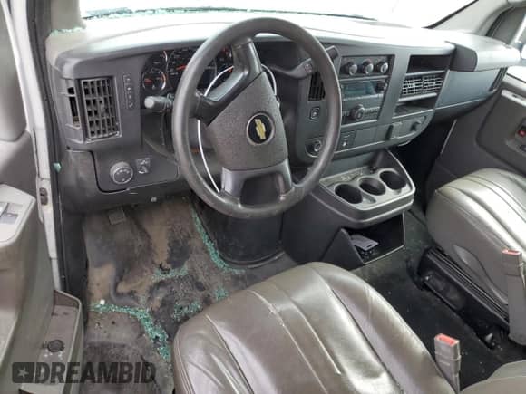 2015 Chevrolet City Express Cargo z VIN 1GCZGUCF5F1241047, wystawiony jako Copart lot #47505395 z przebiegiem 189 545 mil mil oraz Szkoda całkowita • Salvage title. Historia ofert i sprzedaży dostępna na DreamBid. Obrazek 8.