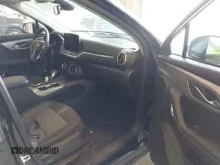 2023 Chevrolet Blazer LT с VIN 3GNKBHR47PS220141, выставлен на аукционе IAAI как лот 43180708 с пробегом 29 473 миль миль и . История ставок и продаж доступна на DreamBid. Изображение 5.