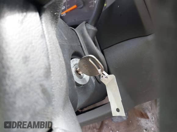 2004 Chevrolet Colorado Z71 with VIN 1GCCS196848117448, listed as a IAAI auction lot 41565190 with 221,254 mi miles and . Bid and sale history available at DreamBid. Image 11.