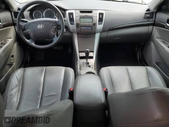 2010 Hyundai Sonata Limited с VIN 5NPEU4AF6AH614575, выставлен на аукционе Copart как лот 60338235 с пробегом 107 913 миль миль и Списание • Salvage title. История ставок и продаж доступна на DreamBid. Изображение 8.