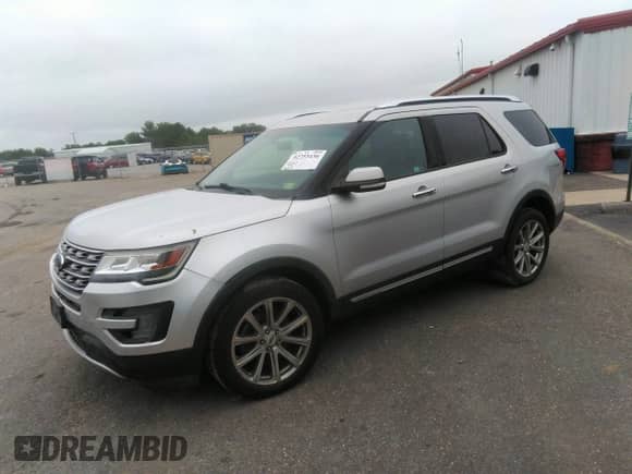 2017 Ford Explorer Limited z VIN 1FM5K8F86HGA17993, wystawiony jako IAAI lot #42753436 z przebiegiem 119 627 mil mil oraz . Historia ofert i sprzedaży dostępna na DreamBid. Obrazek 2.
