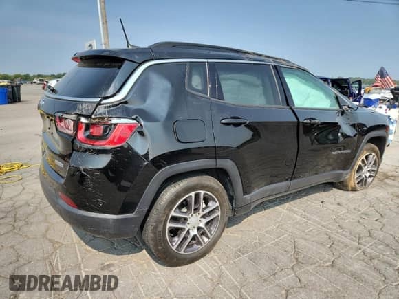 2019 Jeep Compass Latitude z VIN 3C4NJCBB5KT832717, wystawiony jako Copart lot #71620115 z przebiegiem 83 479 mil mil oraz Szkoda całkowita • Salvage title. Historia ofert i sprzedaży dostępna na DreamBid. Obrazek 3.