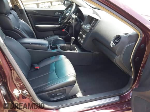 2014 Nissan Maxima S z VIN 1N4AA5AP0EC464475, wystawiony jako IAAI lot #42787428 z przebiegiem 167 872 mil mil oraz . Historia ofert i sprzedaży dostępna na DreamBid. Obrazek 5.