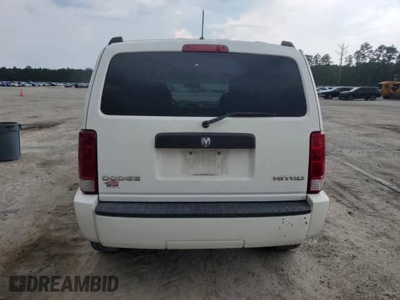 2010 Dodge Nitro Heat z VIN 1D4PT4GK3AW173808, wystawiony jako Copart lot #63020014 z przebiegiem 208 358 mil mil oraz Szkoda całkowita • Salvage title. Historia ofert i sprzedaży dostępna na DreamBid. Obrazek 6.