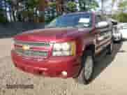 2008 Chevrolet Suburban 3LT z VIN 3GNFK16388G186736, wystawiony jako IAAI lot #43427158 z przebiegiem 235 245 mil mil oraz . Historia ofert i sprzedaży dostępna na DreamBid. Obrazek 2.
