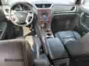 2014 Chevrolet Traverse LT z VIN 1GNKVHKD6EJ252577, wystawiony jako Copart lot #67629855 z przebiegiem 212 876 mil mil oraz Czysty tytuł • Clean title. Historia ofert i sprzedaży dostępna na DreamBid. Obrazek 8.