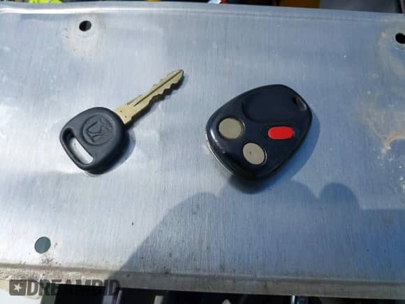 2006 Saturn VUE with VIN 5GZCZ63476S850773, listed as a IAAI auction lot 43008933 with 265,703 mi miles and . Bid and sale history available at DreamBid. Image 11.