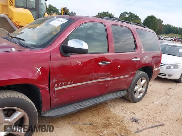2009 Chevrolet Tahoe LTZ с VIN 1GNFK33049R132583, выставлен на аукционе IAAI как лот 43167001 с пробегом 266 629 миль миль и . История ставок и продаж доступна на DreamBid. Изображение 6.