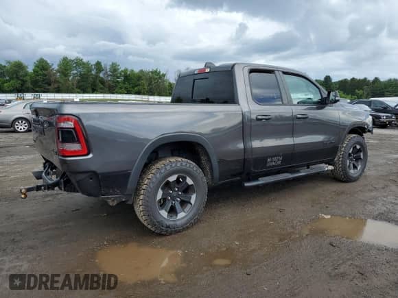 2019 Ram 1500 Rebel z VIN 1C6SRFET6KN796285, wystawiony jako Copart lot #60970545 z przebiegiem 63 425 mil mil oraz Szkoda całkowita • Salvage title. Historia ofert i sprzedaży dostępna na DreamBid. Obrazek 3.