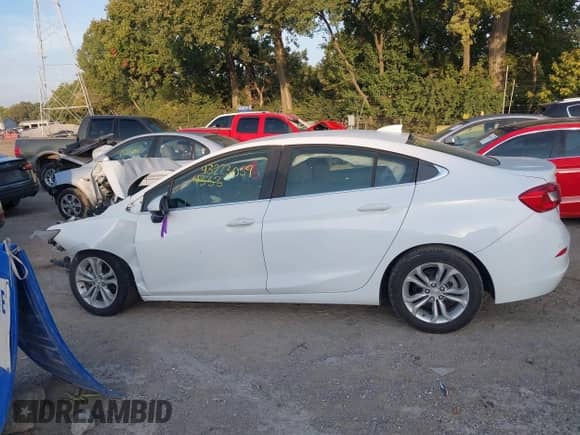 2019 Chevrolet Cruze LT with VIN 1G1BE5SM0K7113537, listed as a IAAI auction lot 43223059 with 29,732 mi miles and . Bid and sale history available at DreamBid. Image 15.