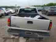 2005 GMC Sierra 1500 SLT z VIN 2GTEK19BX51360902, wystawiony jako Copart lot #59135085 z przebiegiem 198 803 mil mil oraz Czysty tytuł • Clean title. Historia ofert i sprzedaży dostępna na DreamBid. Obrazek 6.