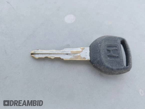 1991 Honda Accord LX z VIN JHMCB7651MC015726, wystawiony jako IAAI lot #41843620 z przebiegiem 55 563 mil mil oraz . Historia ofert i sprzedaży dostępna na DreamBid. Obrazek 11.