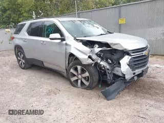 2019 Chevrolet Traverse LT z VIN 1GNEVHKW5KJ158541, wystawiony jako IAAI lot #43262377 z przebiegiem 121 749 mil mil oraz . Historia ofert i sprzedaży dostępna na DreamBid. Obrazek 1.