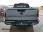 2024 Nissan Frontier SV z VIN 1N6ED1EK3RN603872, wystawiony jako Copart lot #44457865 z przebiegiem 48 313 mil mil oraz Szkoda całkowita • Salvage title. Historia ofert i sprzedaży dostępna na DreamBid. Obrazek 6.