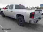 2011 Chevrolet Silverado 1500 LS z VIN 3GCPKREA4BG390355, wystawiony jako IAAI lot #42206957 z przebiegiem 153 766 mil mil oraz . Historia ofert i sprzedaży dostępna na DreamBid. Obrazek 3.
