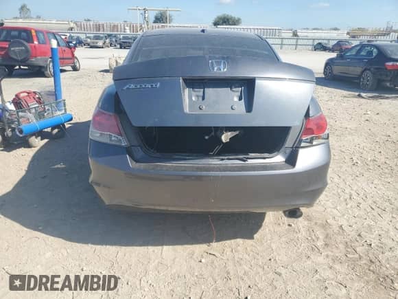 2008 Honda Accord EX-L with VIN 1HGCP268X8A025206, listed as a Copart auction lot 86184255 with 262,379 mi miles and Clean title. Bid and sale history available at DreamBid. Image 6.